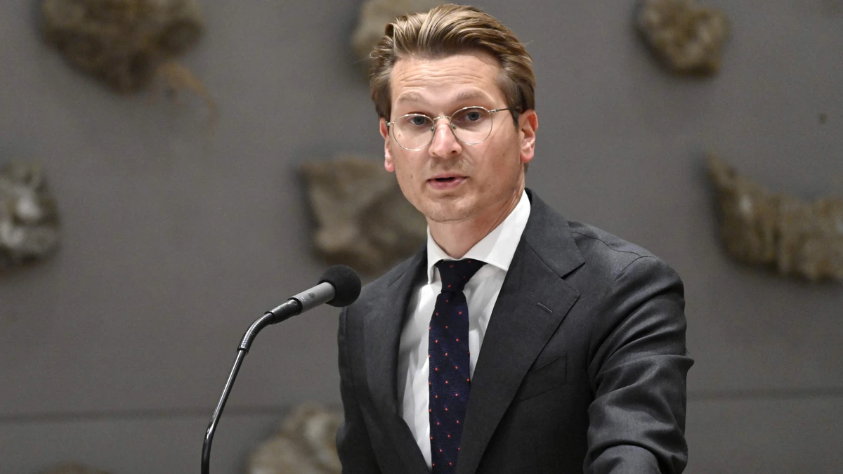 Kabinet stelt uitwerking stikstofplannen opnieuw uit: boeren moeten langer wachten