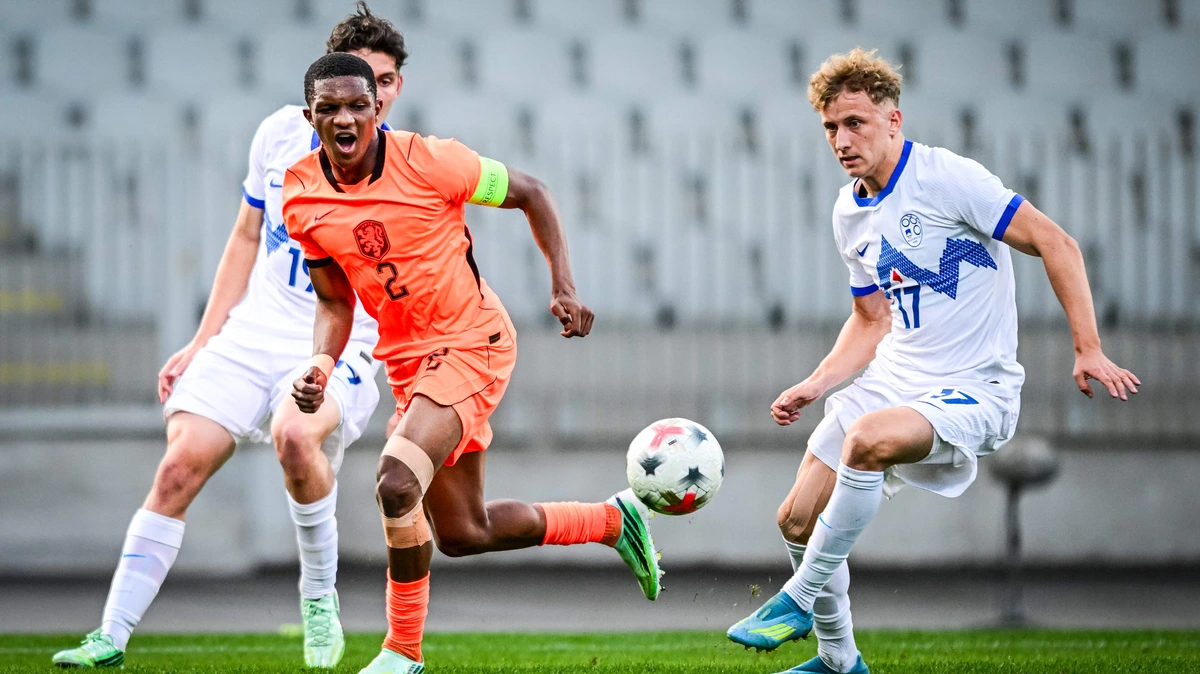 LIVE | Invaller Poku zet Jong Oranje weer op voorsprong tegen Slovenië