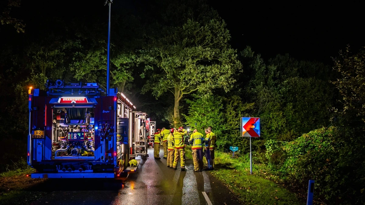 Dode en twee gewonden bij nachtelijk auto-ongeluk in Ruurlo