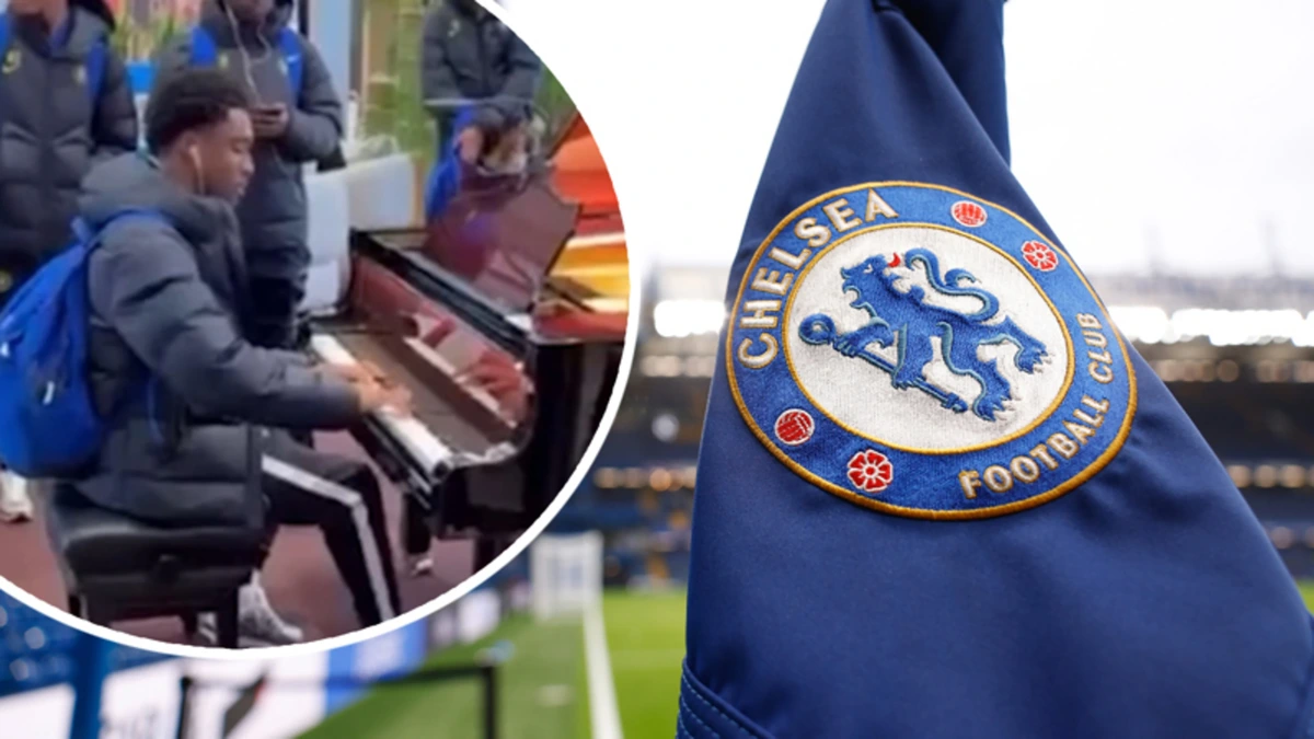 Dit voetbaltalent blinkt ook uit achter de piano