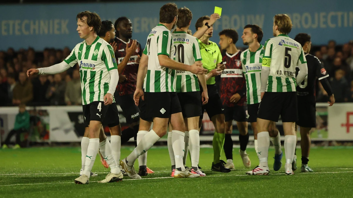 LIVE KNVB-beker | Derdedivisionist Genemuiden neemt Dordrecht uit Keuken Kampioen Divisie te grazen