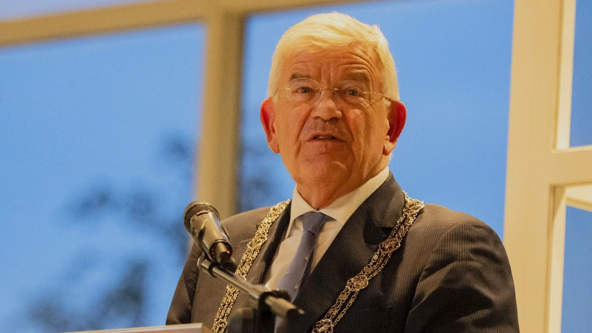Burgemeester Jan van Zanen waarschuwt diplomaten met les van Attila de Hun