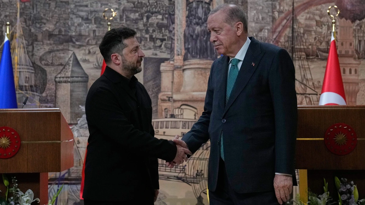 LIVE | Zelenski en Erdogan smeden nieuwe vaarroute op Zwarte Zee voor voedselzekerheid