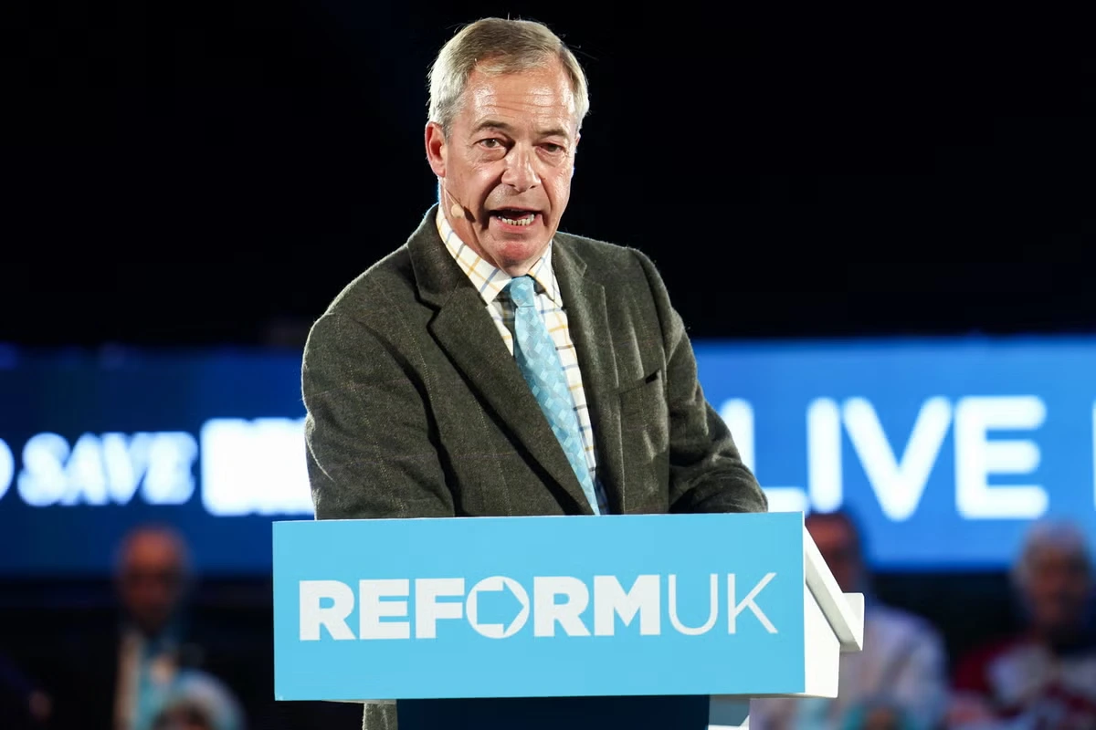 Reform tells councillors to do as little as possible in first 100 days – as Farage’s pledges the opposite