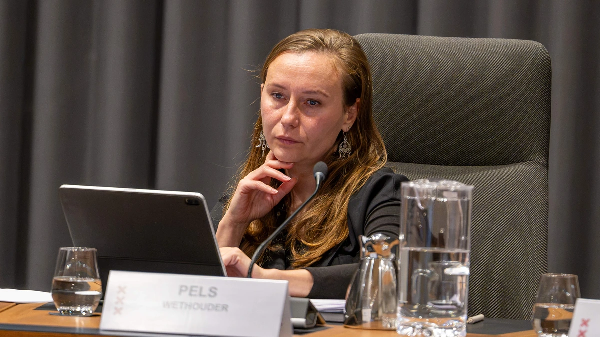 Wethouder Amsterdam wijkt niet voor protesten tegen opvang van crackgebruikers in Sloten: ’Mensen die er komen, vormen juist geen gevaar’
