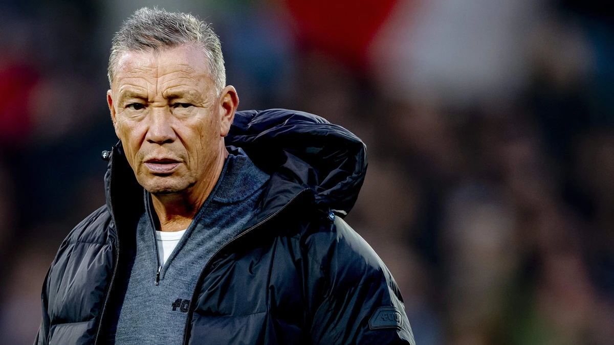 LIVE Europa League | Hoedt maakt na elf jaar rentree bij AZ, Meerdink begint op de bank tegen Hapoel Beer Sheva