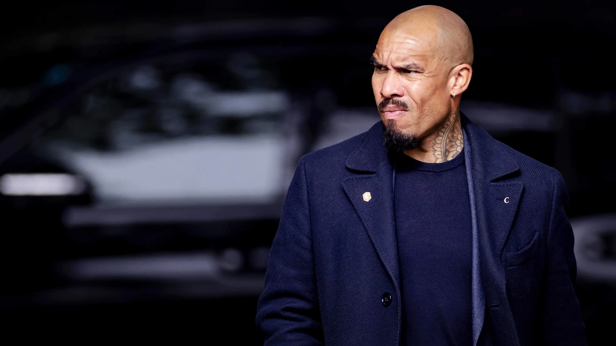 Nigel de Jong blijft nog vier jaar directeur topvoetbal bij de KNVB