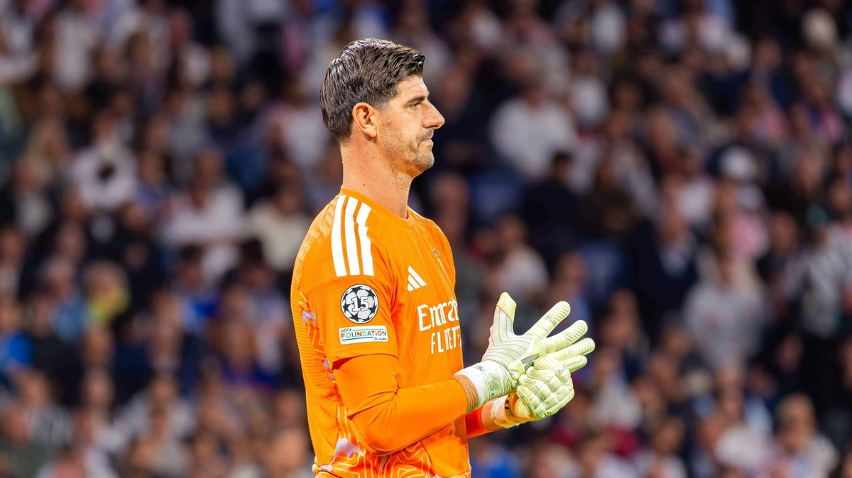 Real Madrid meldt afwezigheid keeper Thibaut Courtois in El Clásico, maar: ’Hij is hoopvol dat hij genoeg hersteld is van griep’