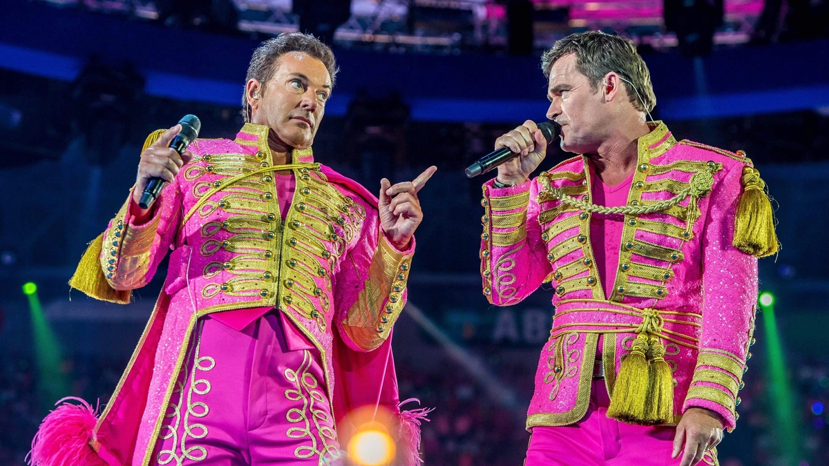 Jeroen van der Boom reageert onthutst op De Toppers-vertrek Gerard Joling: ’Ook ik wist van niets en hoorde het via de media’