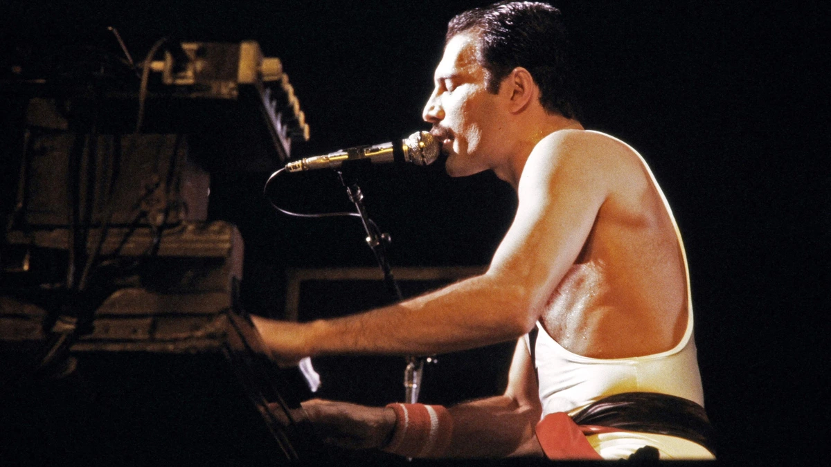 Songteksten Freddie Mercury brengen tonnen op bij veiling